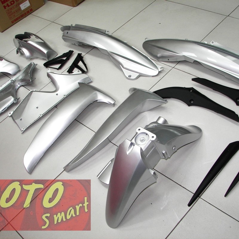 ΚΙΤ ΠΛΑΣΤΙΚΩΝ MODENAS  KRISTAR 125 ΑΣΗΜΙ ΓΝΗΣΙΟ